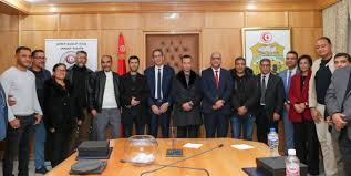 حول التمديد في اجال تقديم المطالب لخطة كاتب مؤسسة وكاتب جامعة ورئيس مصلحة (مراسلة جامعة المنستير)